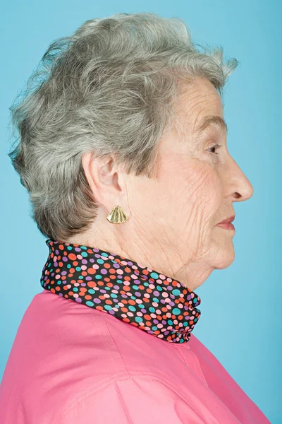 Portrait d'une femme adulte âgée — Photo