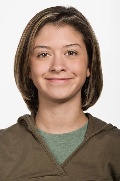 Retrato de mujer caucásica adulta joven — Foto de Stock