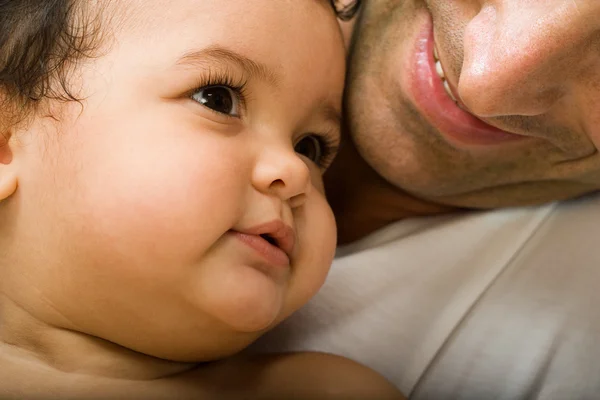 Bebek kız ve baba — Stok fotoğraf