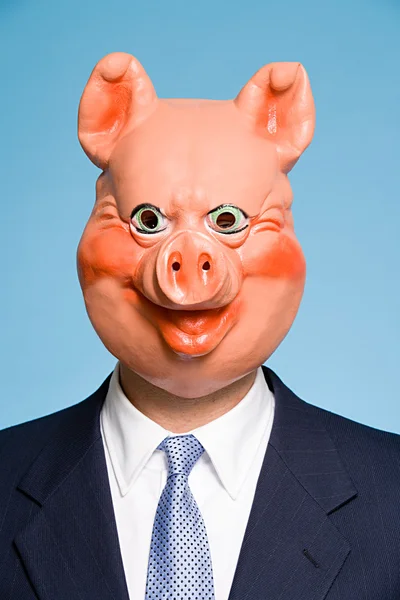 Empresario con máscara de cerdo — Foto de Stock