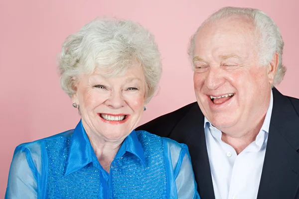 Feliz pareja de ancianos —  Fotos de Stock