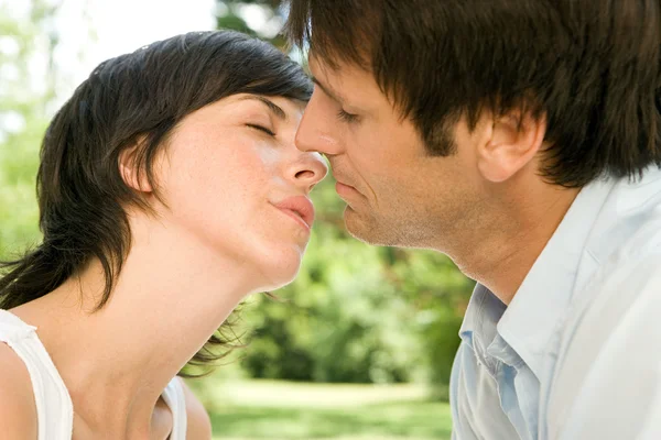Пара поцелуев Лицензионные Стоковые Фото