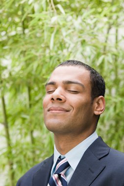 Sakin görünümlü işadamı