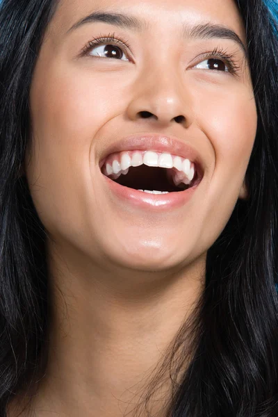 Retrato de uma mulher sorridente — Fotografia de Stock