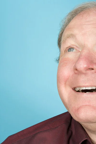 Senior man looking up — Stock Photo, Image