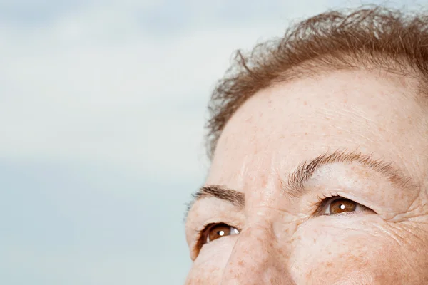Detail im Gesicht der Seniorin — Stockfoto