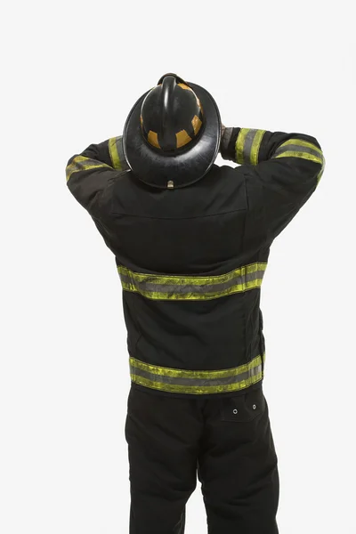 Retrato de um bombeiro de volta — Fotografia de Stock