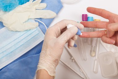 Laborant bir fingerstick geçerlidir 