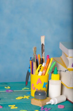 Okulun arka planına