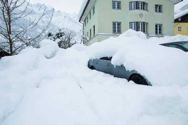 Winterzicht Het Besneeuwde Huis Oost Tirol Nabij Lienzer Dolomieten — Stockfoto