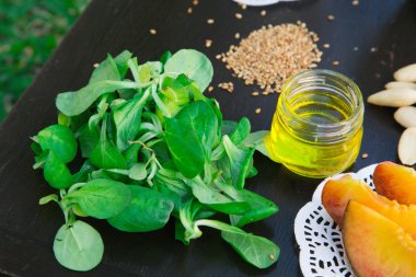 kuzu 's marul salatası