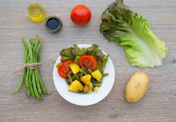 フランス語の文字列の豆のサラダ — ストック写真