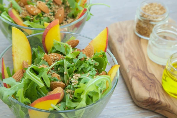 Vitamine salade met rucola — Stockfoto