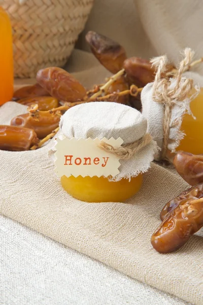 Dates honey — Stock Photo, Image