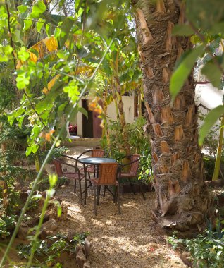 masa ve sandalyeler 4