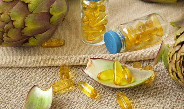 Artichoke oil softgels — Stock Photo, Image