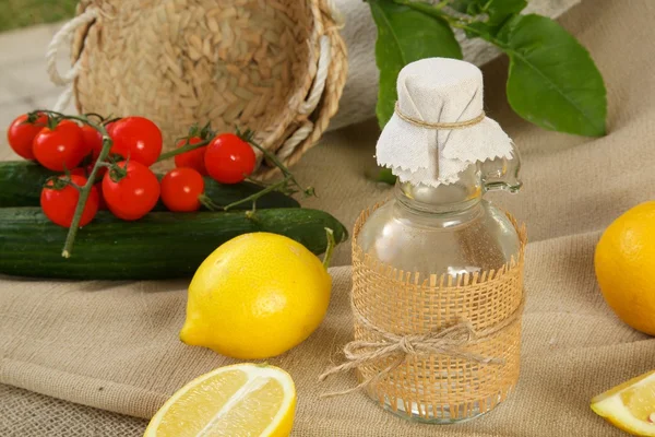 Lemon vinegar — Stock Photo, Image