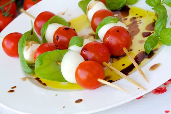 Spiedini per insalata Caprese — Foto Stock