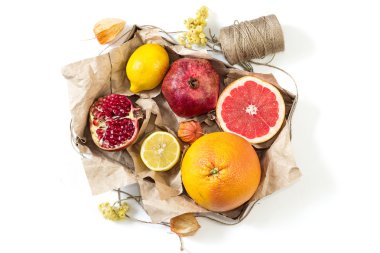 Kraft kağıt sarılı meyve kutusu