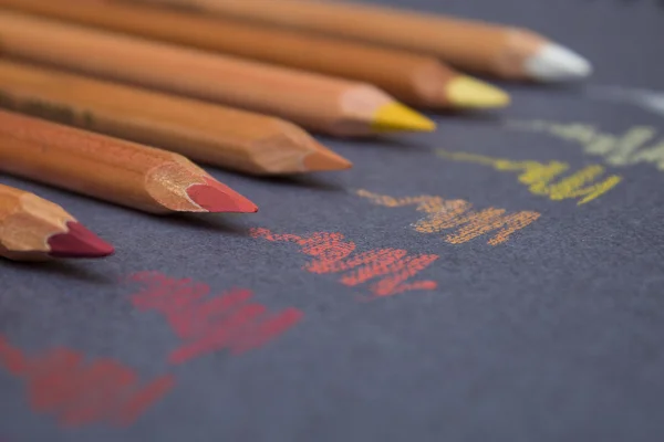 Lápis Pastel fazendo rabiscos — Fotografia de Stock