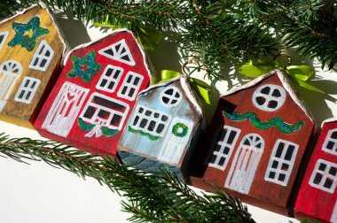 Dekoratif ahşap ev, noel süsleri, diy, el işi, el yapımı hediyeler..