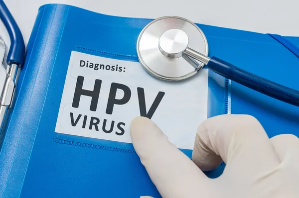 Hasta dosyaları Hpv virüs Tanı ile mavi klasör.