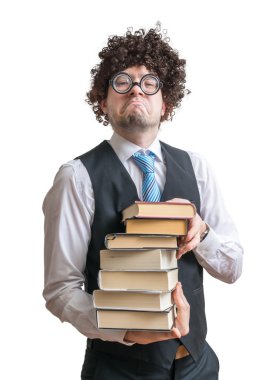 İnek adam pek çok kitap elinde tutar. Beyaz arka plan üzerinde izole