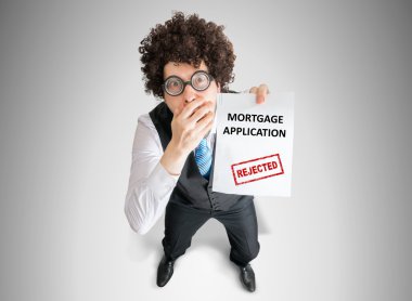 Hayal kırıklığına adam belge reddedilen mortgage uygulaması ile gösterilen.