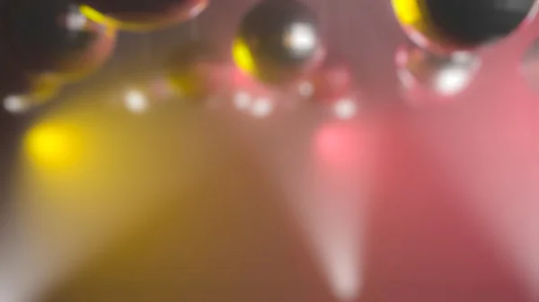 Disco verschwommen und defokussiert bokeh. gelbe und rote Lichter im Hintergrund — Stockfoto