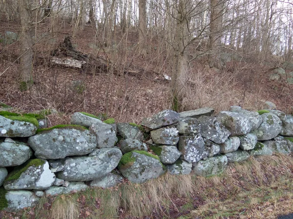 Eine Mauer aus Stein, Steinzaun genannt — Stockfoto