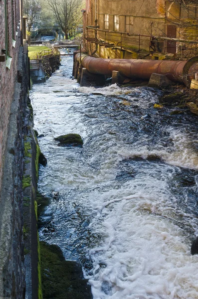 Rushing water in Kvarnbyn — Stock fotografie