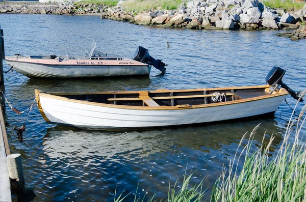 Old motorboat in water — Stock Photo, Image