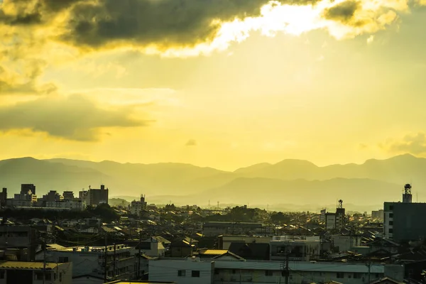 日没と日本の町並み — ストック写真