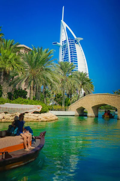 Burj Arab Cielo Azul Emiratos Árabes Unidos Dubai — Foto de Stock