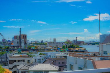 Katsushika 'nın mavi ve mavi gökyüzü