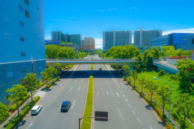 Tama Merkezi 'nin yaz başında. Çekim yeri: Tokyo Büyükşehir Bölgesi