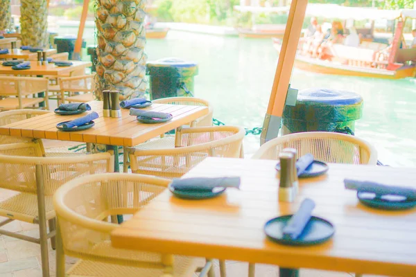 Riverside Restoranı (Birleşik Arap Emirlikleri). Çekim Konumu: Dubai