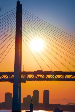 Yokohama Körfezi Köprüsü ve Günbatımı 'nın görüntüsü. Çekim yeri: Yokohama-şehir kanagawa ili
