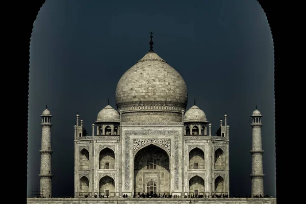 Taj Mahal Οποία Είναι Ορατή Από Μεγάλη Πύλη Πύργου Ινδία — Φωτογραφία Αρχείου