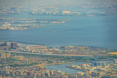 Osaka Körfezi Rokko Dağı 'ndan görüldü. Çekim yeri: Kobe şehri, Hyogo Bölgesi