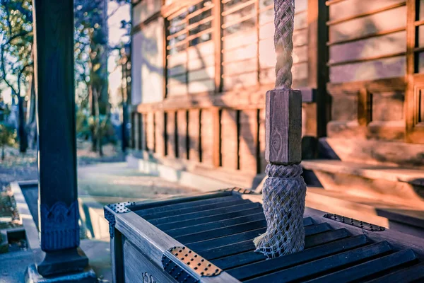 神社デジタルModogouストラップとコンディションボックス 撮影場所 東京都 — ストック写真