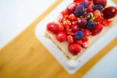 Fruit Tiramisus Image (Beyaz Sırt). Çekim yeri: Yokohama-şehir kanagawa ili