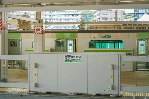 Imagem Plataforma Takawa Gateway Station Localização Tiroteio Tóquio Área Metropolitana — Fotografia de Stock