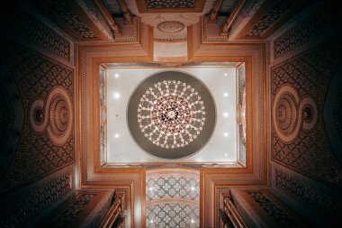 Geometrik tavan (Abu Dabi)