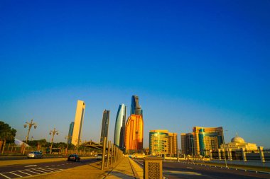 Abu Dabi gökdelen şehri