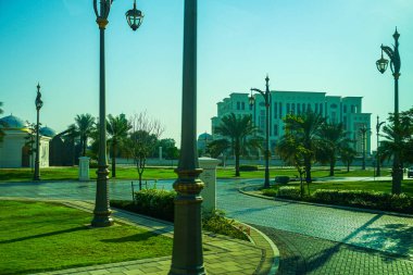 Abu Dabi şehir yeşillik ve mimarisi