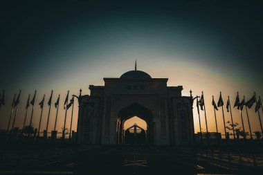 Alacakaranlıkta Abu Dabi Sarayı