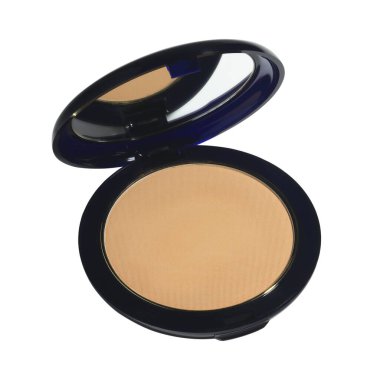 Koyu mavi tabuttaki kuru yüz pudrası beyaz arka planda izole edilmiş.