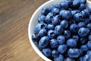 Sağlıklı ve lezzetli organik yaban mersini piyasada