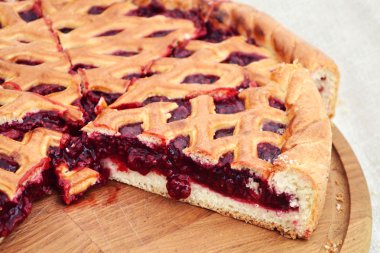 Geleneksel Amerikan berry pie altın hamur ile